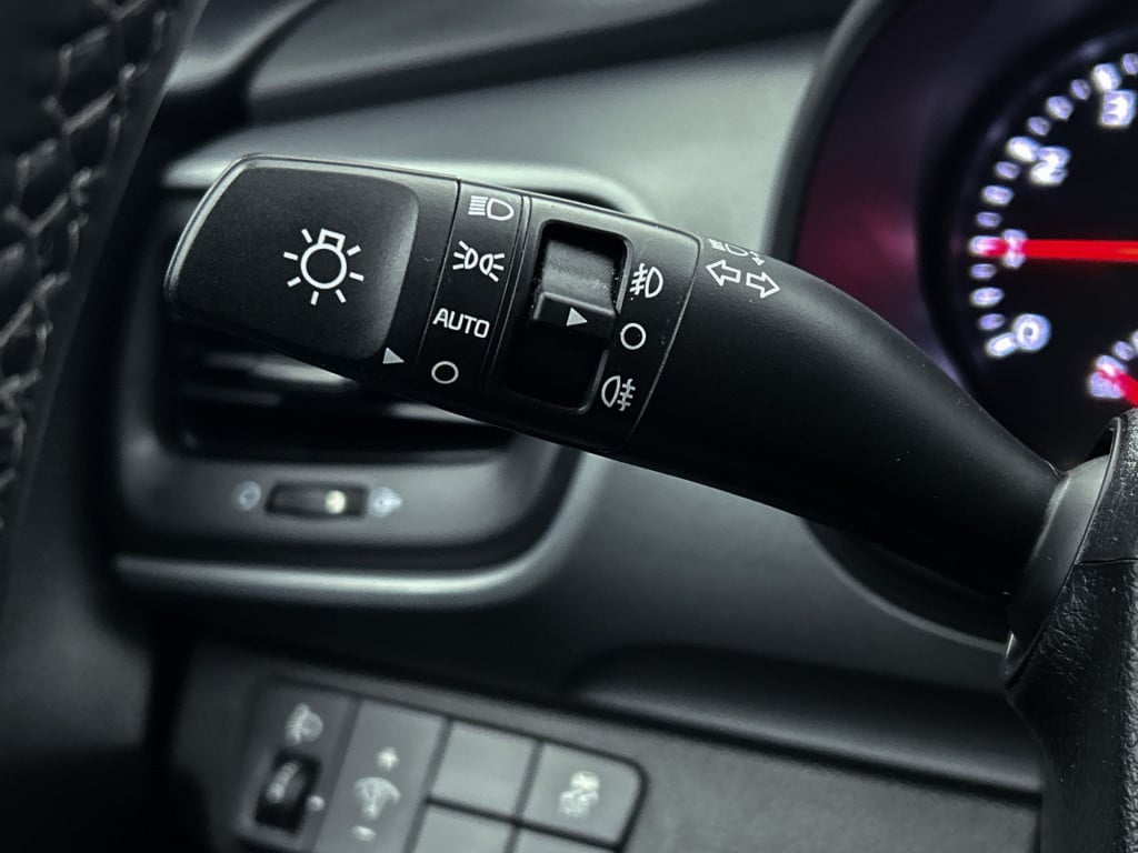 Kia Stonic 1.0 t-gdi dynamicline | navigatie | parkeercamera | roofrails | 