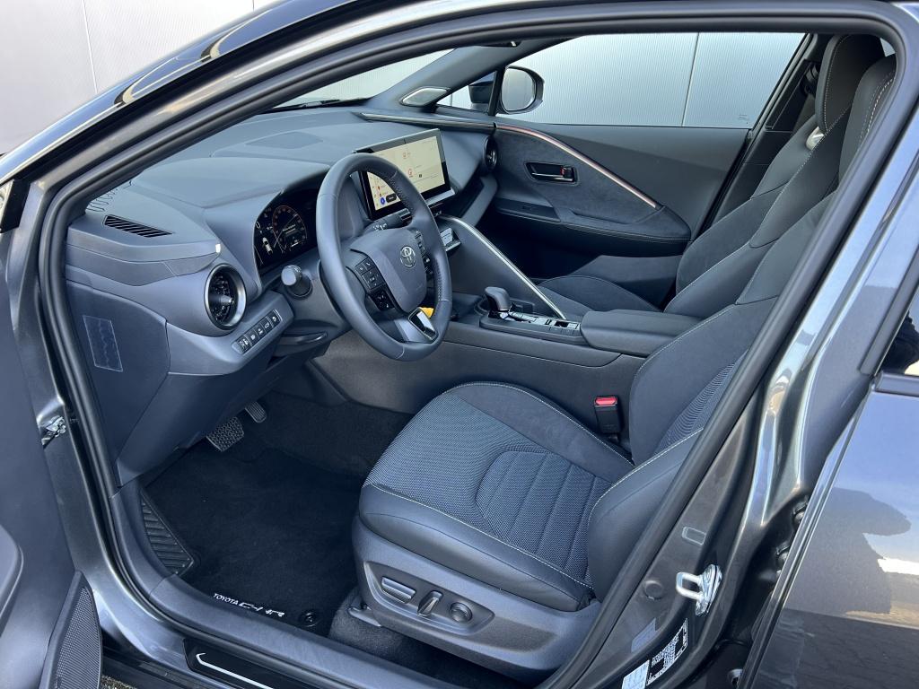 Toyota C-hr 2.0 phev 220 exec