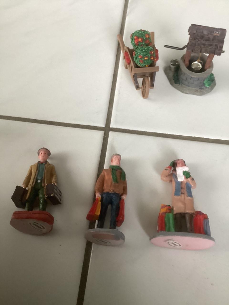 Lemax figuren voor een kerstdorp