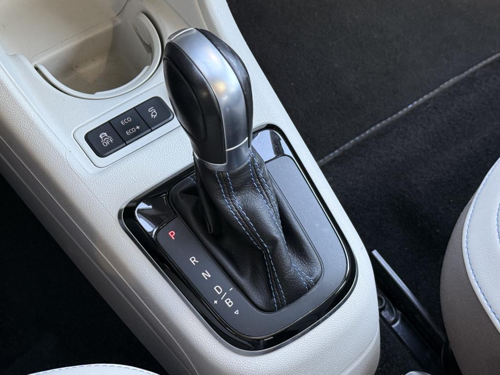 Volkswagen E-up! | pano | stoelverwarming | voorruitverwarming | cruise | d