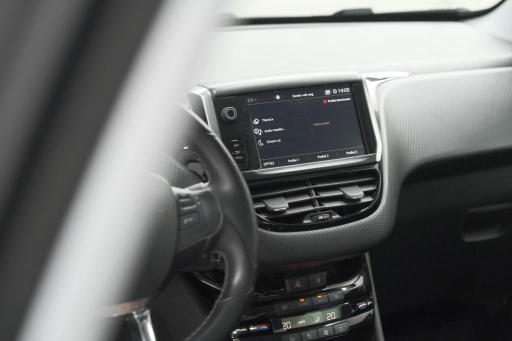 Peugeot 2008 puretech 110 allure | unieke kleur! | trekhaak | camera | appl