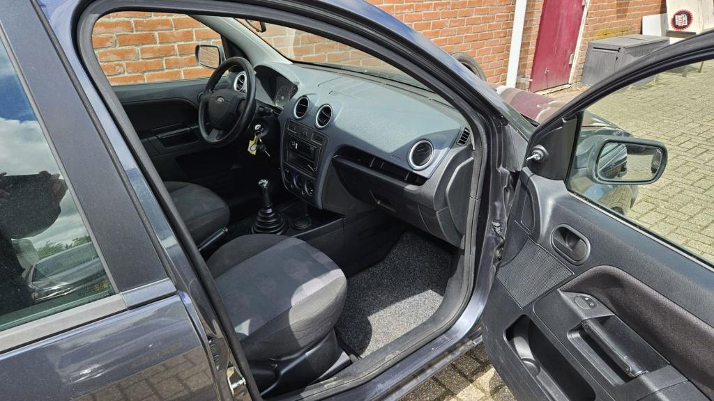 Ford Fusion 1.4-16v champion