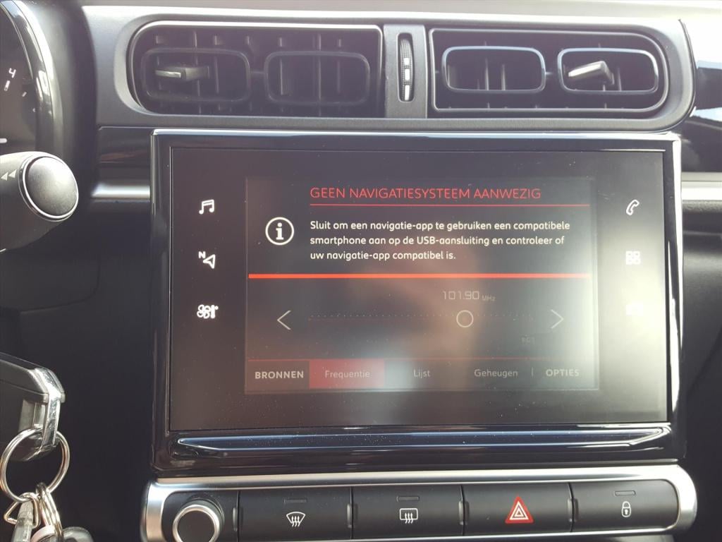Citroen C3 1.2 puretech 82pk feel navigatie via apple/android | cruise & cl