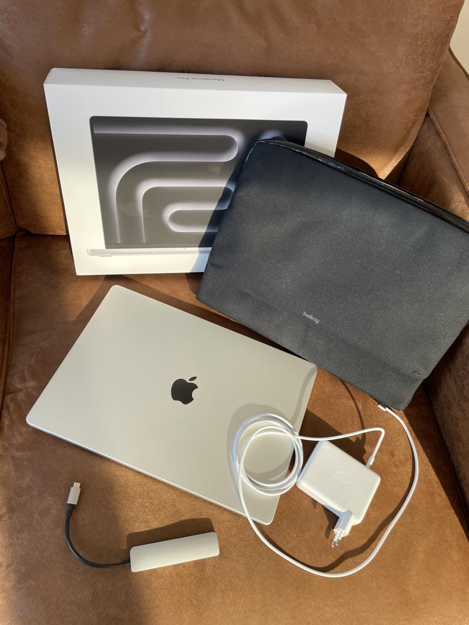 Apple MacBook Pro 16” M4 Max