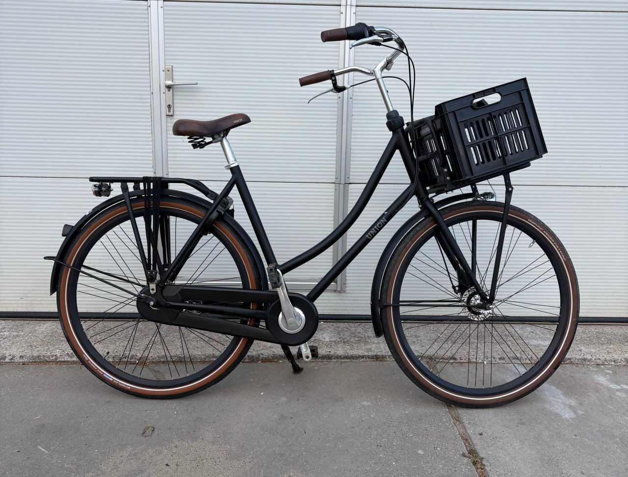 Te koop: Zeer nette transportfiets met rekje