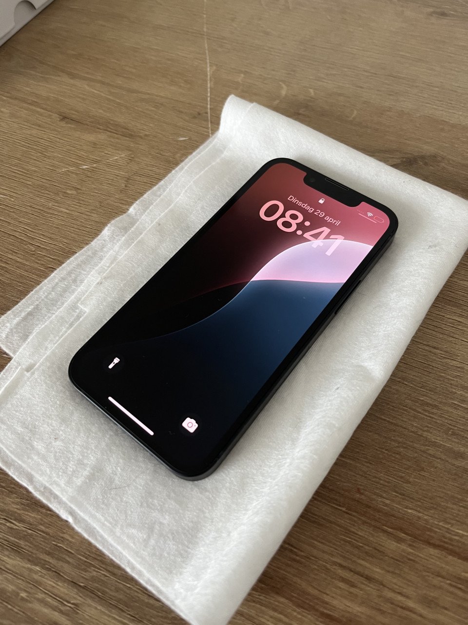 Iphone 13 mini batterij 97%