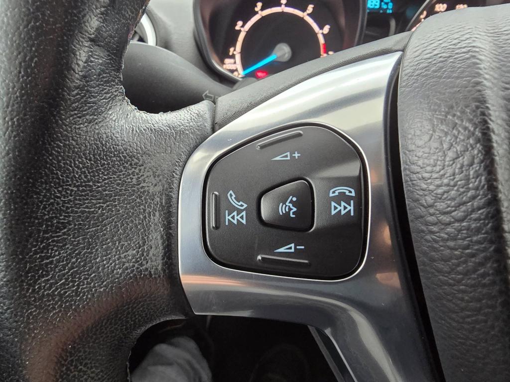 Ford Fiesta occasion 1.25 | wit | tweedehands ford fiesta | airco | bluetoo