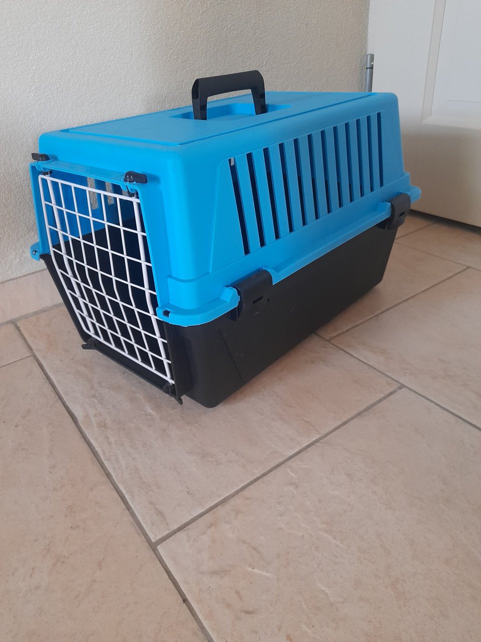 Vervoers box / Reismand voor katten  (nieuw) 47 x 30 x 32H