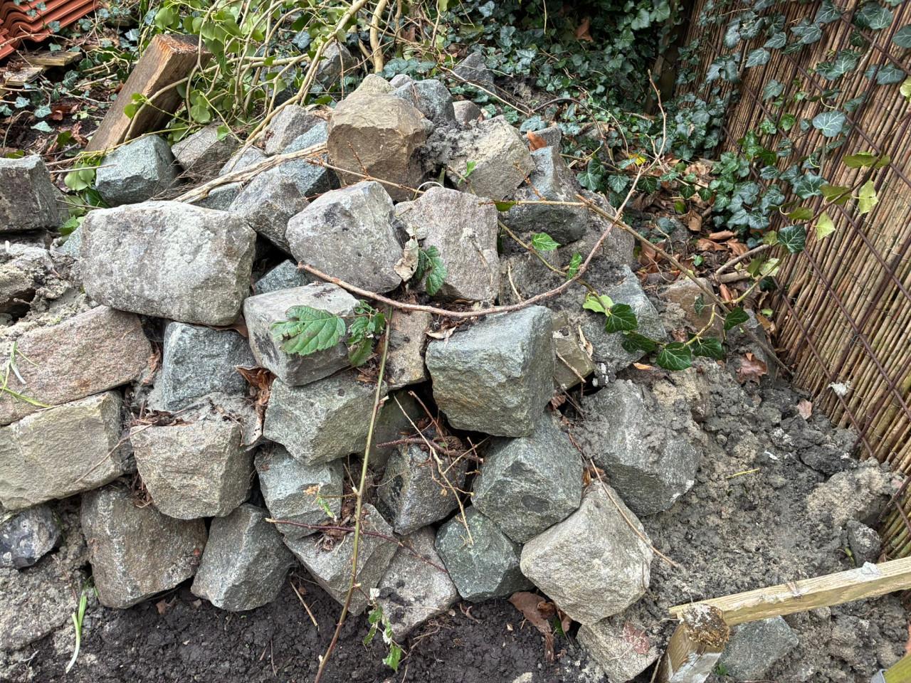 Circa 100 kinderkopjes