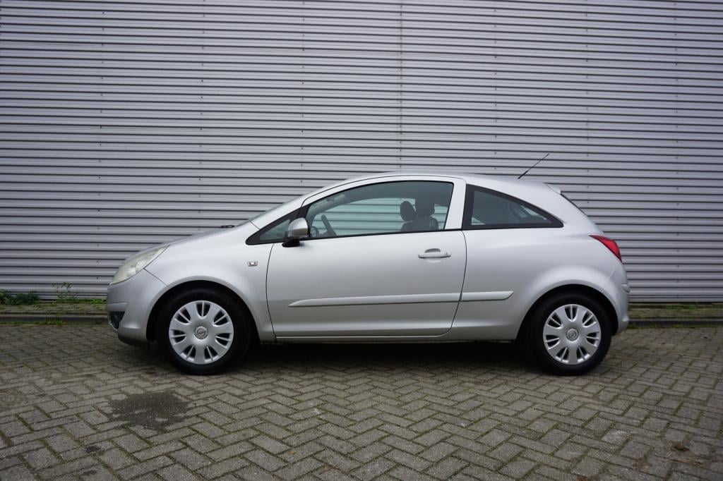 Opel Corsa 1.2-16v business airco / cruise / elektr. ramen / nap