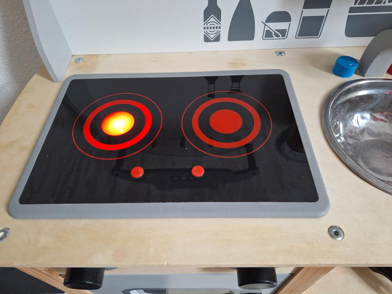 Houten keukentje met licht en geluid!