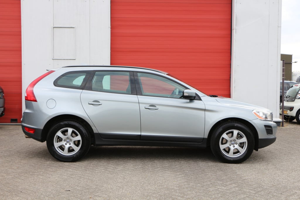 Volvo XC60 2.0t kinetic