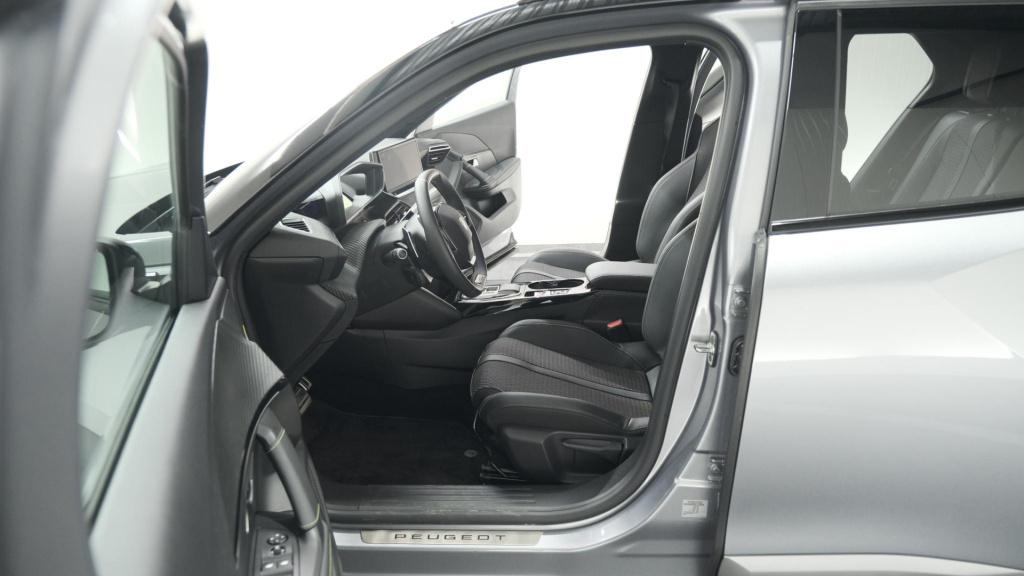 Peugeot 2008 puretech 130 eat8 gt | 360 camera | adaptieve cruise control |