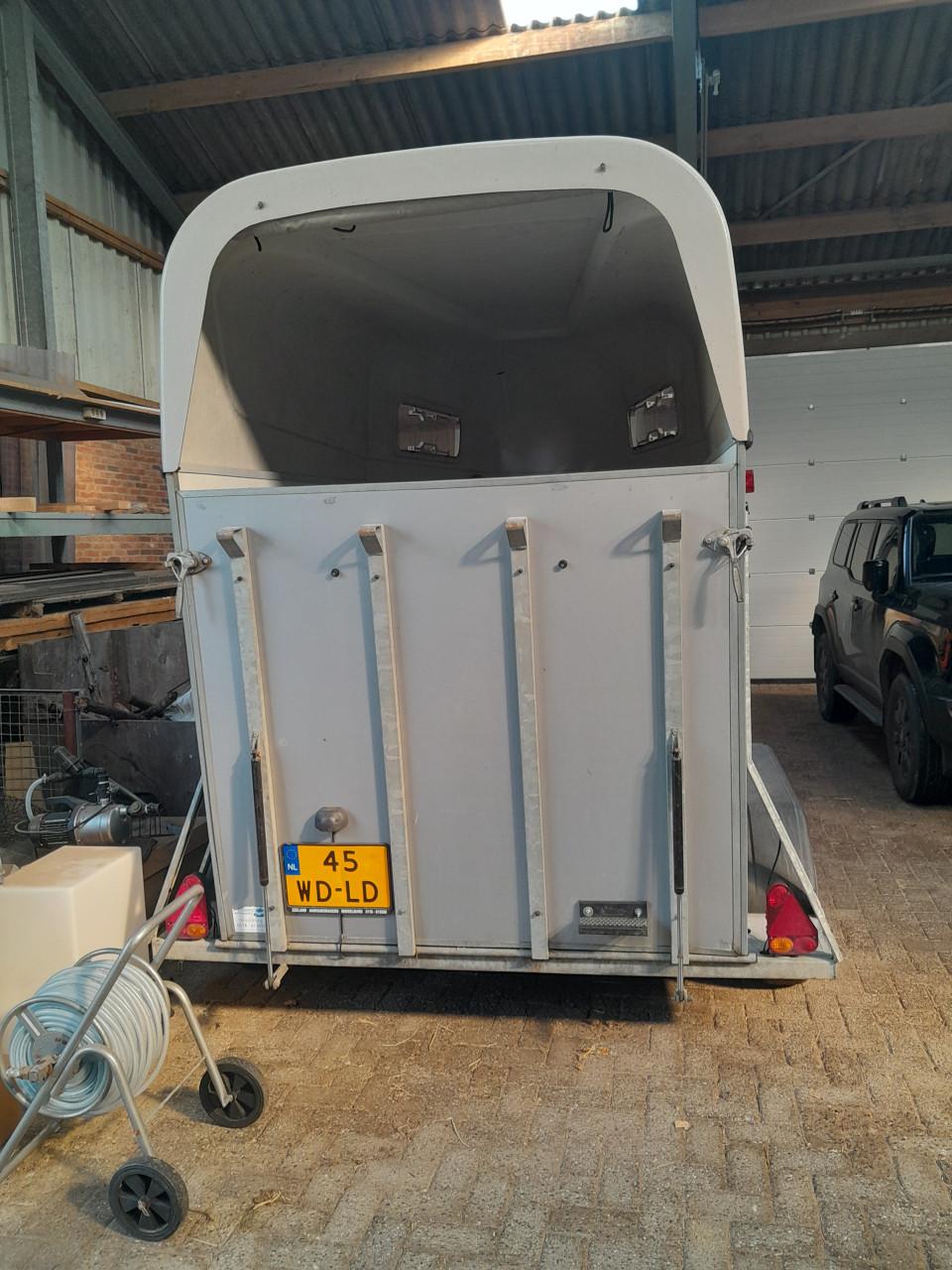 2-paards trailer