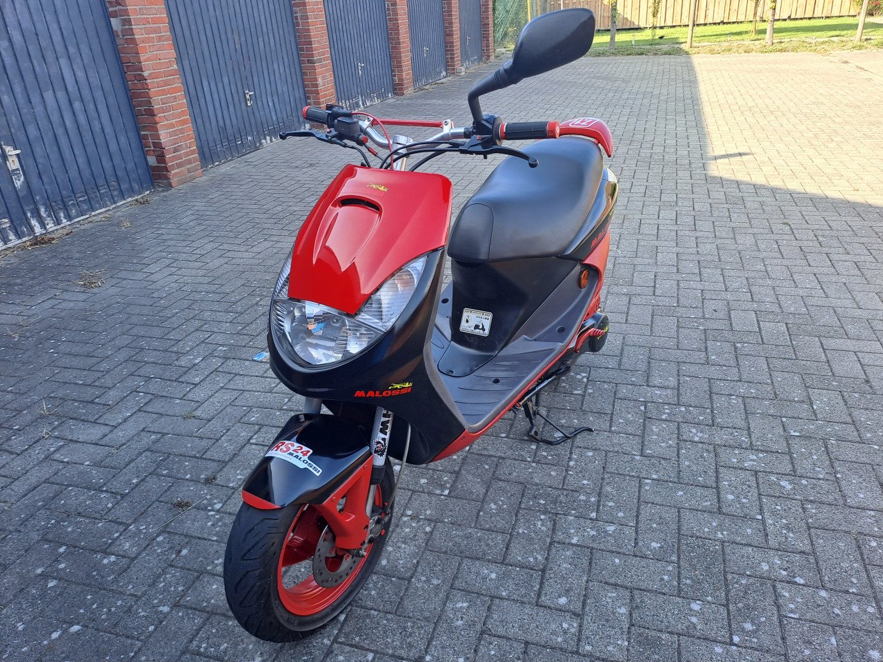 Te koop stoere peugeot vivacity scooter