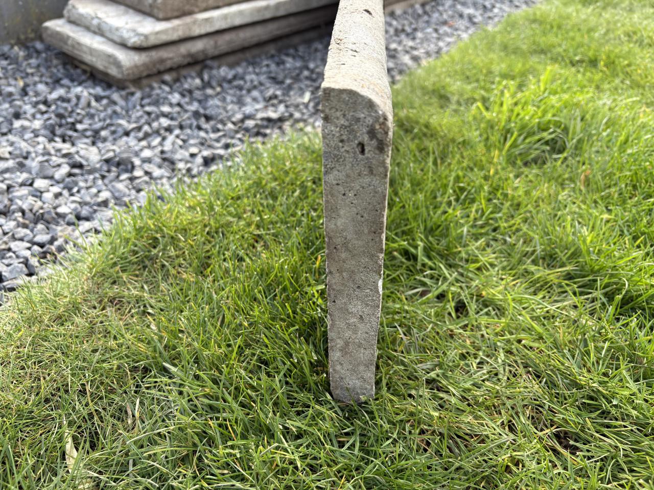 Kantstenen border/ gazon