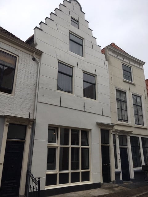Monumentale kamer Te huur hartje centrum Middelburg (€805,- all in)