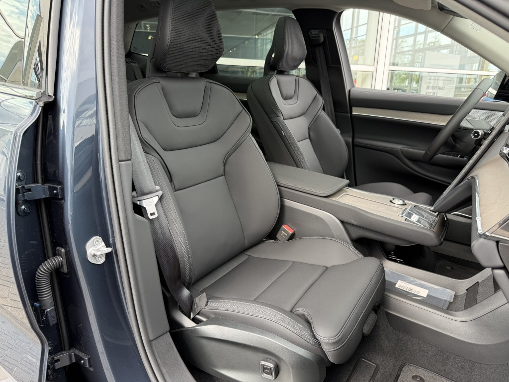 Volvo Ex90 twin performance ultra b&w nieuw €116.350,-