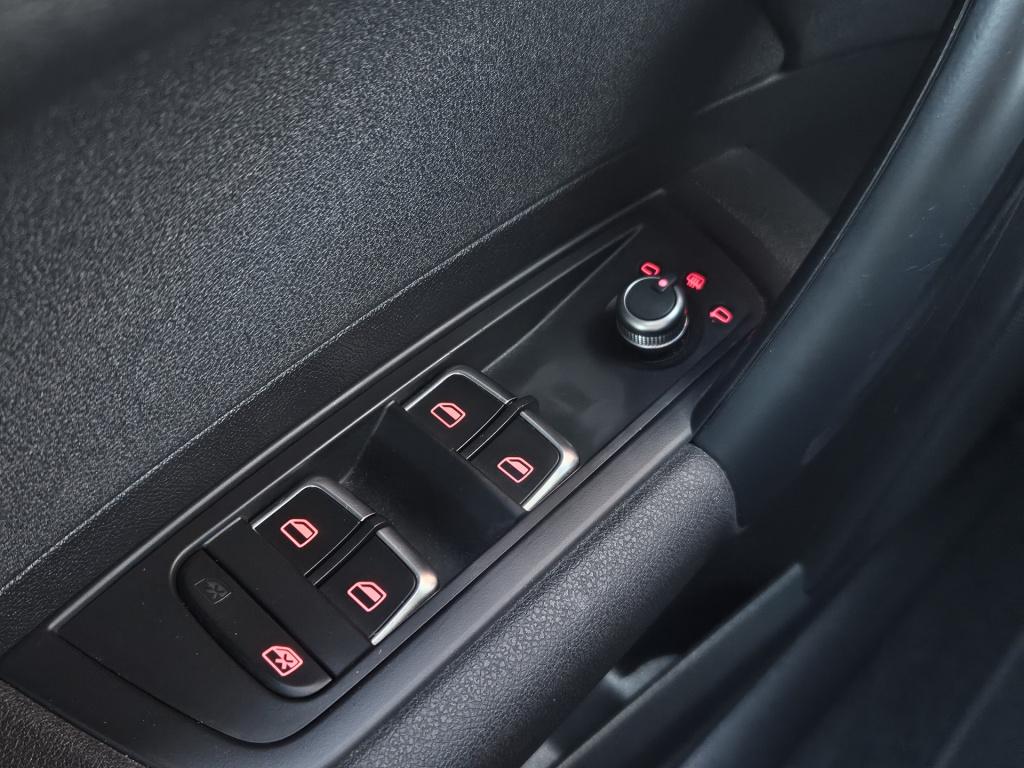 Audi A1 Sportback 1.0 tfsi s-line | cruisec. | bluetooth | navi
