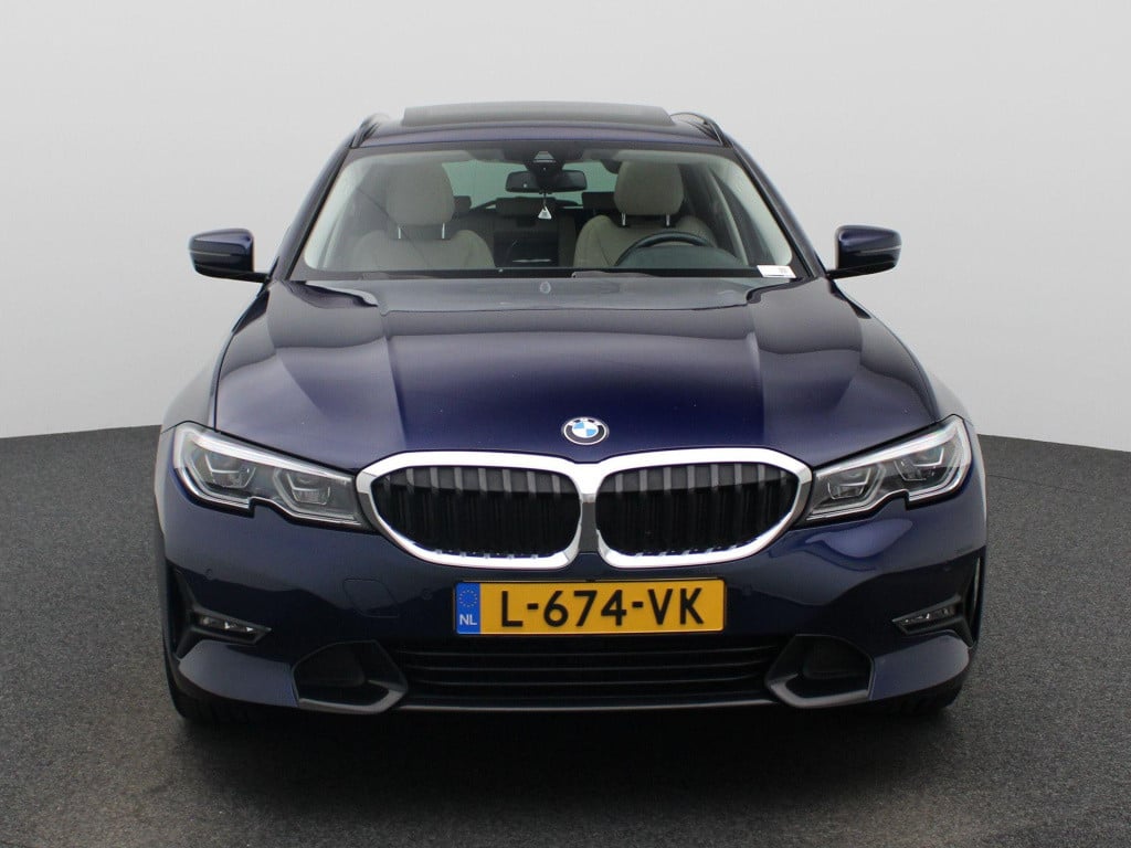 BMW 3-serie touring 318i business edition plus | automaat | lmv | panorama 