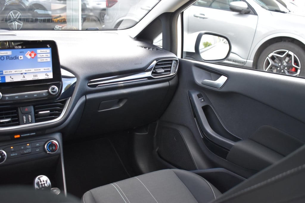 Ford Fiesta 1.1 trend | navigatie | airco | lmv 16" | apple carplay/android