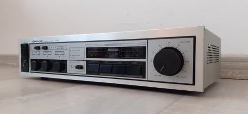 Pioneer SA-560  Versterker