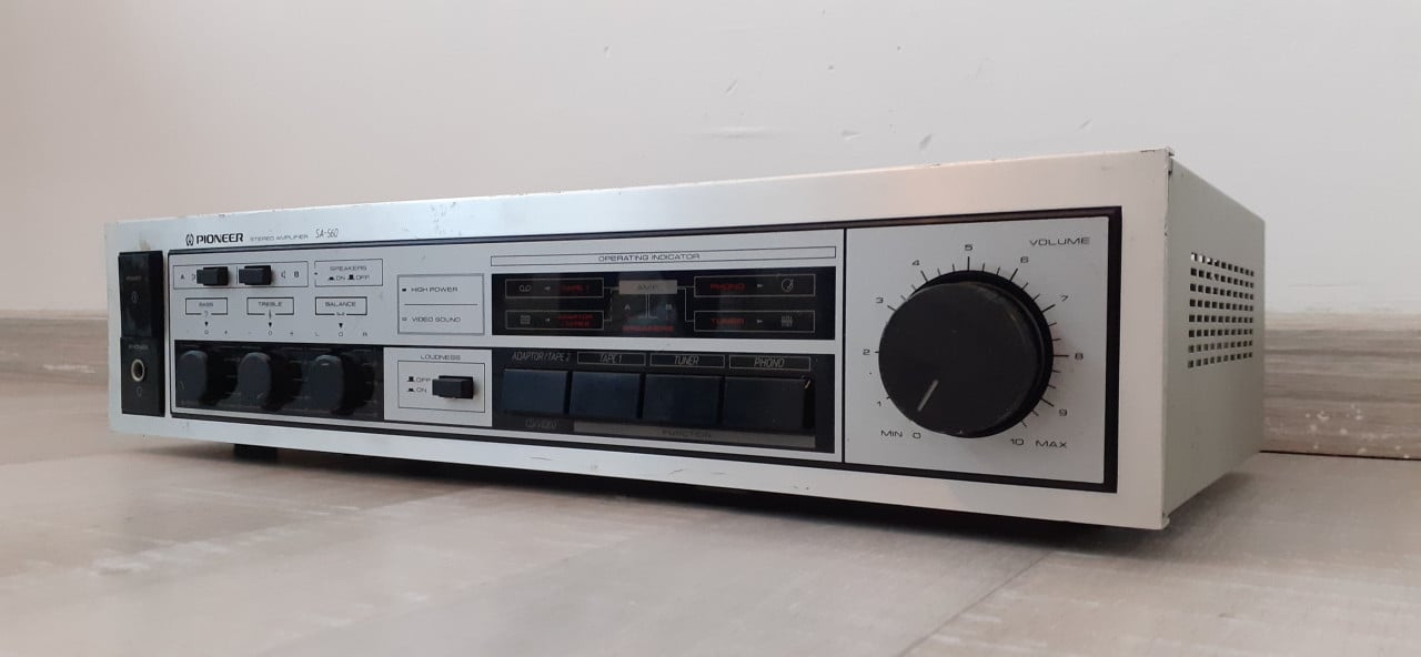 Pioneer SA-560  Versterker