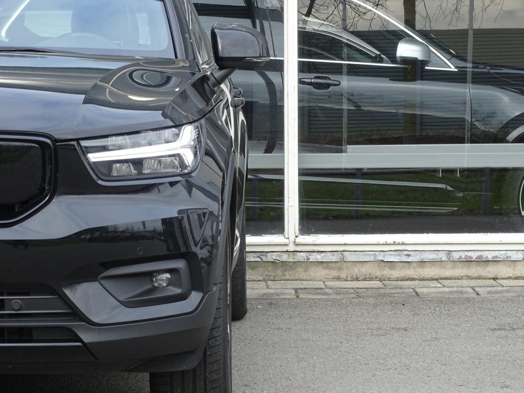 Volvo XC40 recharge p8 awd r-design