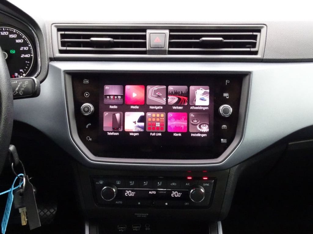 Seat Arona 1.0 tsi xcellence business intense trekhaak