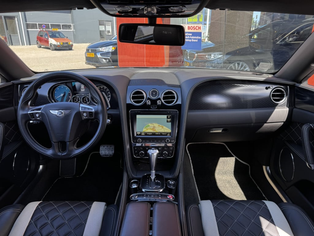 Bentley Flying Spur 6.0 w12 s | convenience-pakket | massage | nieuwstaat!