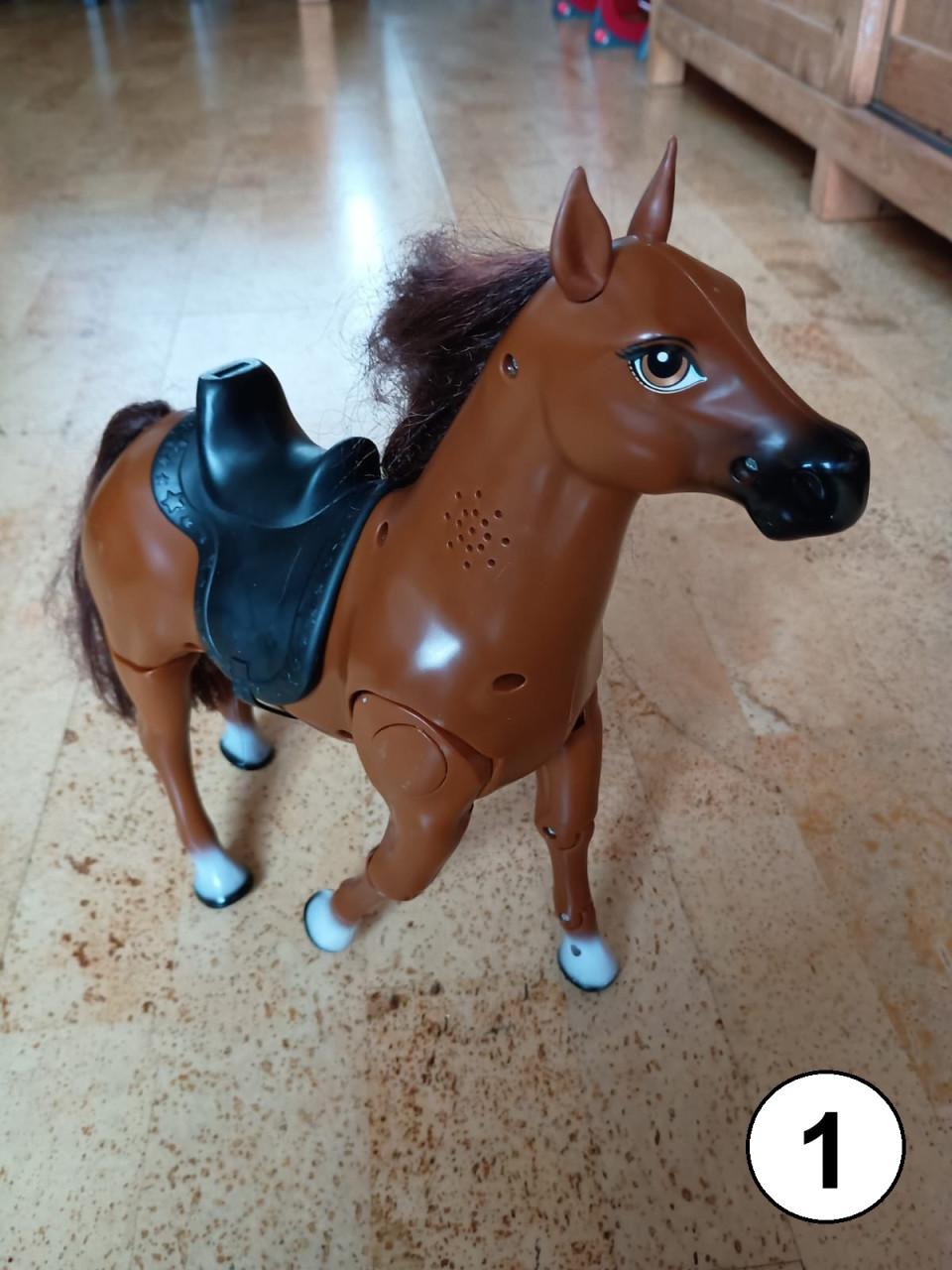 Speelgoed paarden met paardenstal