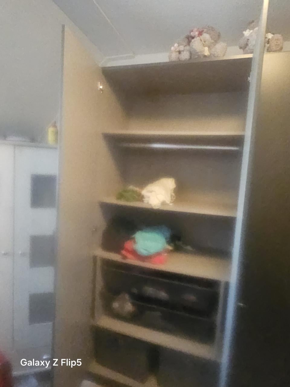 6 deurs kledingkast