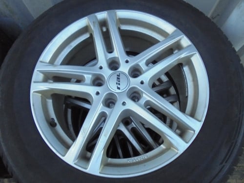 Te koop 8 sets winter banden met velg diverse auto merken zie advertentie