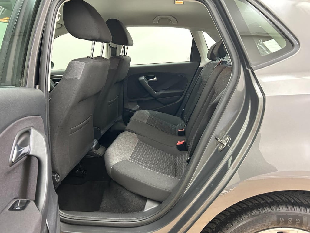 Volkswagen Polo occasion 1.2 tsi highline met airco en leuke velgen | tweed