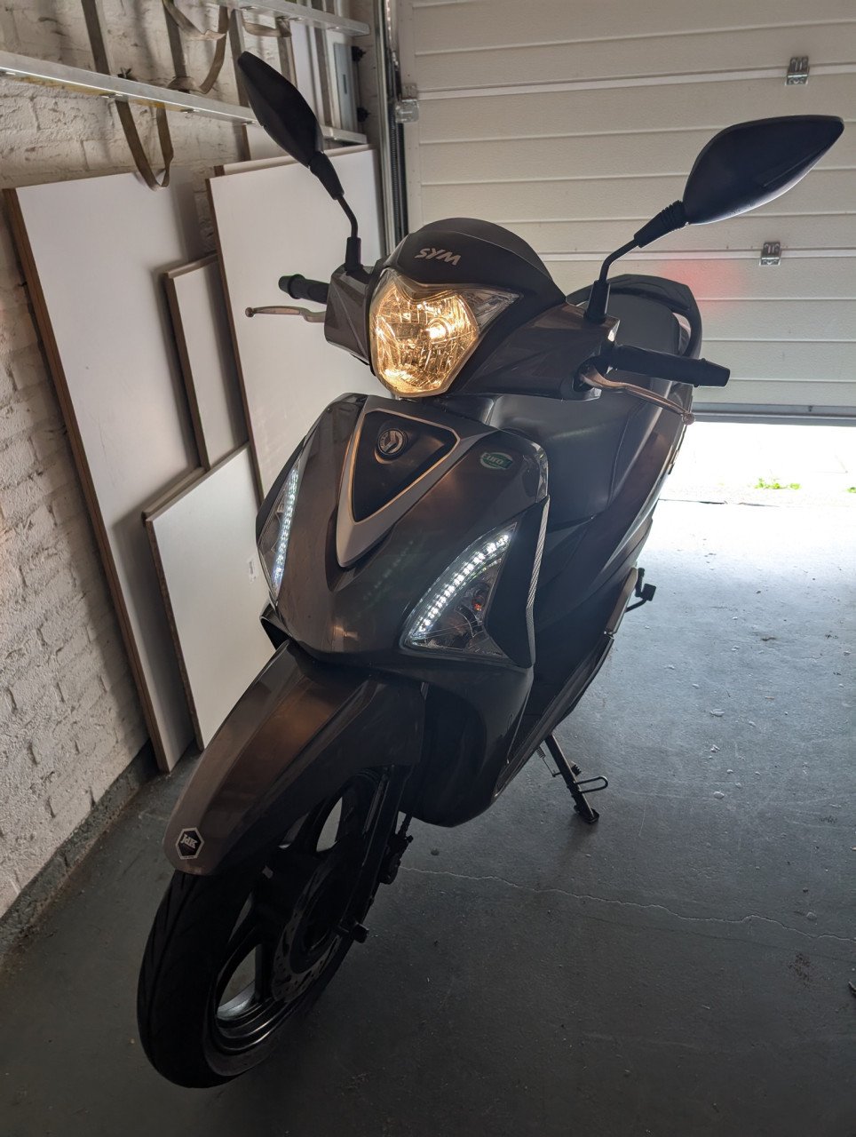 Zeer nette Sym Symphony ST scooter met slechts 5700 echte km op de teller