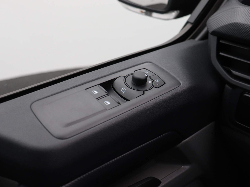 Ford Transit Custom 300 2.0 tdci l2h1 trend 136 pk | apple carplay /android