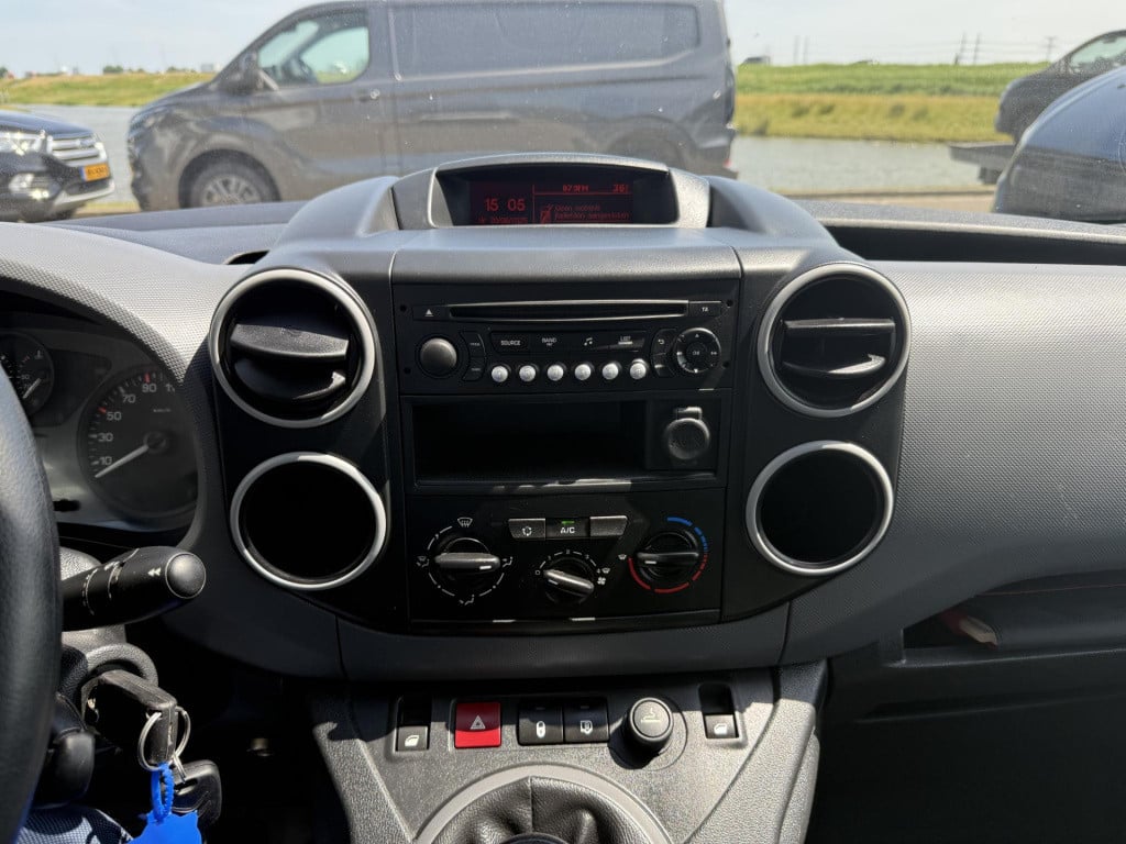 Citroen Berlingo 1.6 bluehdi 75 club | cruise control | trekhaak | a/c