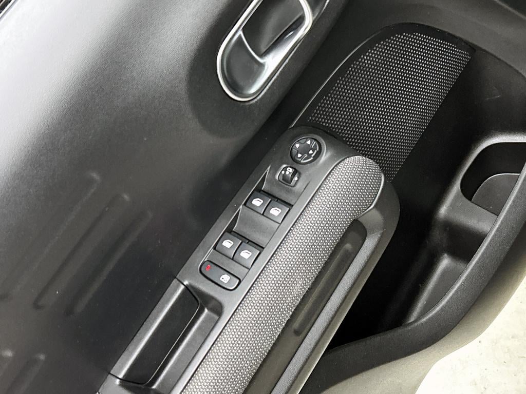 Citroen C3 Aircross 110 pk shine | rijklaar | camera | navigatie | lm velge