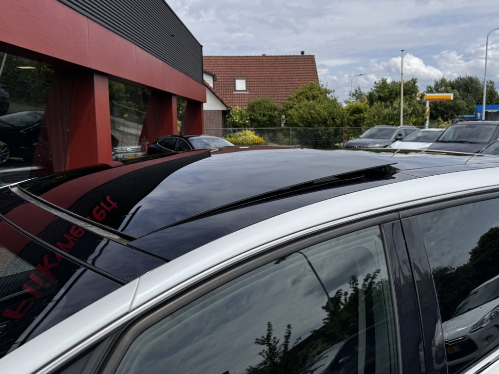 Renault Espace 1.6 tce initiale paris 7p. | pano | trekhaak | winter pack |