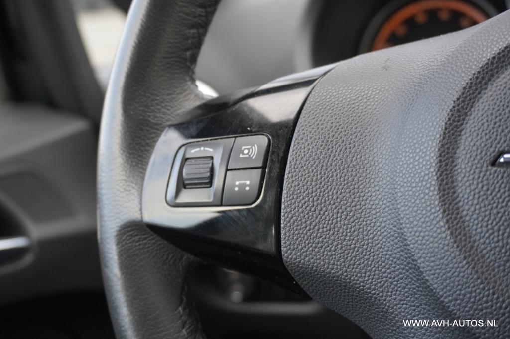 Opel Corsa 1.4-16v cosmo