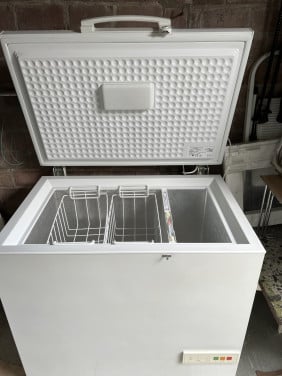 Siemens vrieskist vriezer 198 liter klasse A+ als nieuw schoon en 2 mandjes