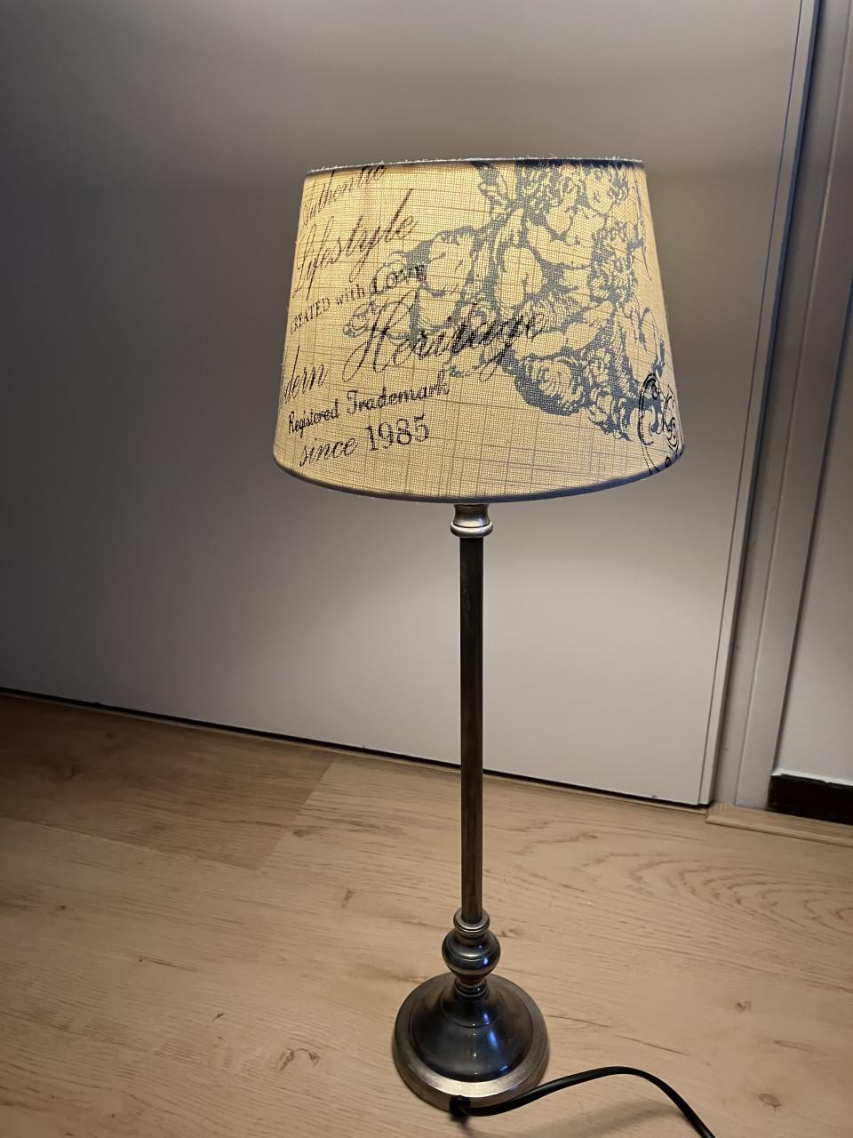 2 Tafellampen merk Riverdale