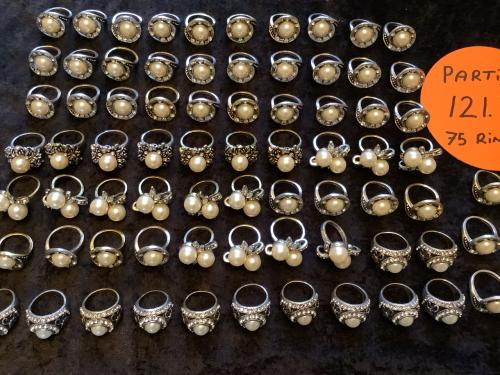 Partij hele mooie ringen ( partij 121) AANBIEDING !!!!!!