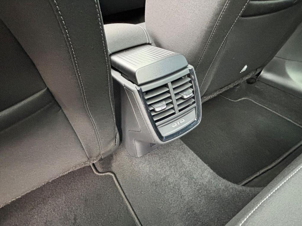 Skoda Scala 1.0 tsi 110pk sport business| carplay|panodak|17"lm| rijklaarpr