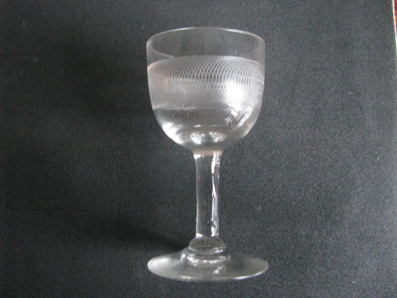 3 Oude borrelglaasjes.