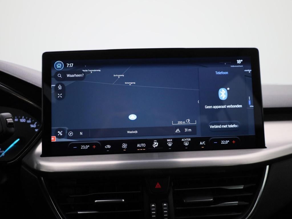 Ford Focus wagon 1.0 ecoboost hybrid titanium navigatie | pdc | apple carpl