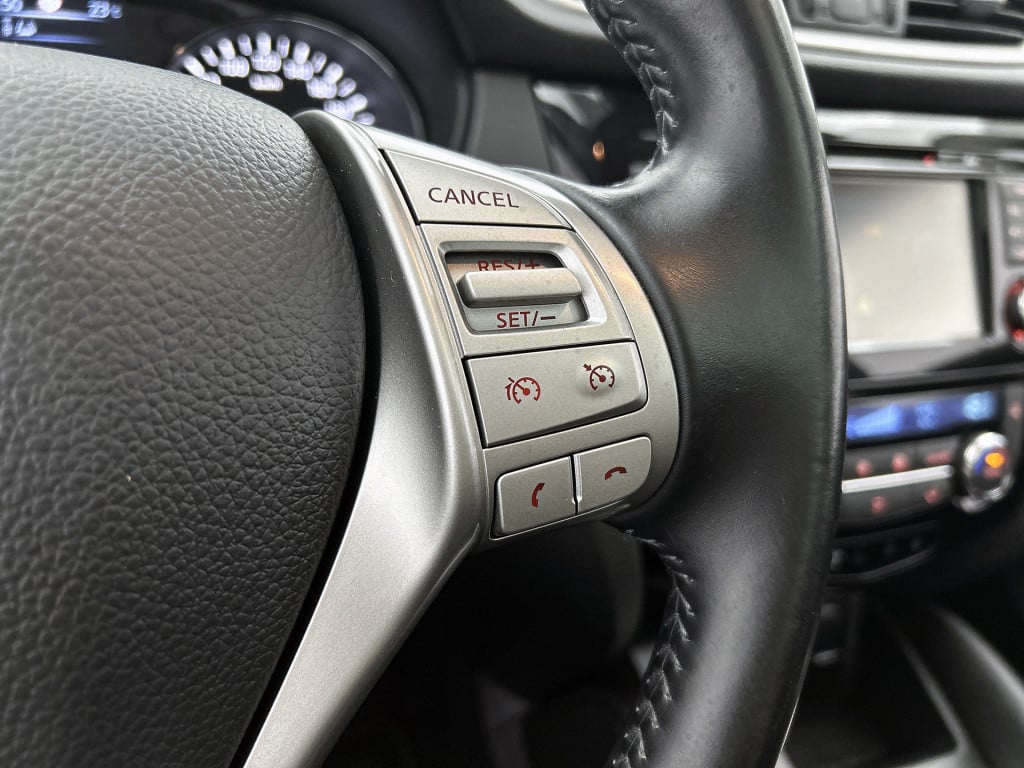 Nissan Qashqai 1.2 connect edition | panoramadak | trekhaak |