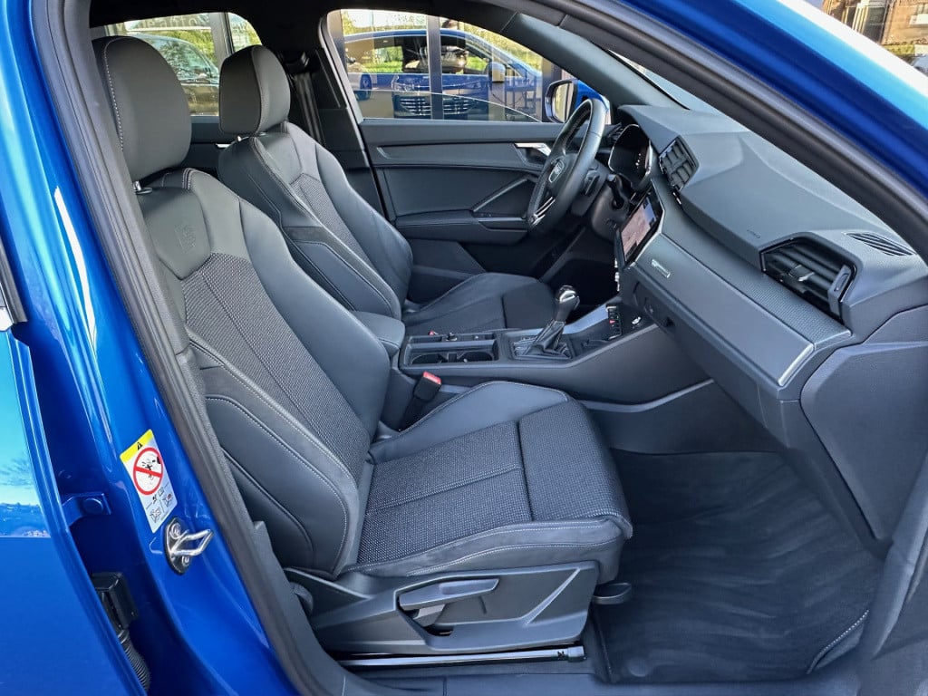 Audi Q3 sportback 45 tfsie s-line | keyless | dode hoek | adapt. cruise | e