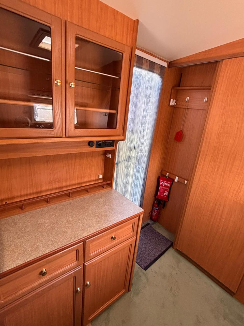Caravan Award Transtar 8020