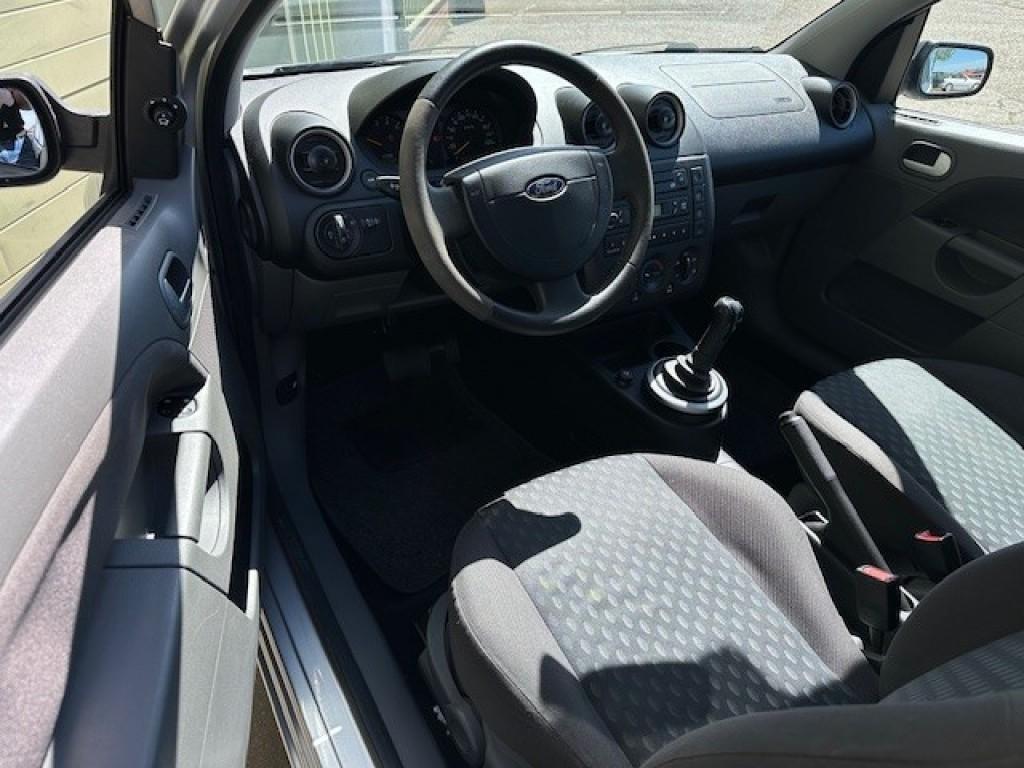 Ford Fiesta 1.4 - 16v trend automaat